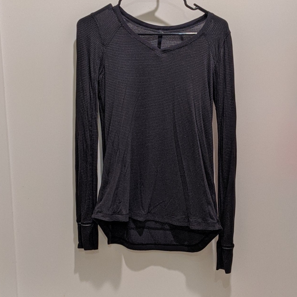 Lululemon PinStripe V-Neck Long Sleeve Tee